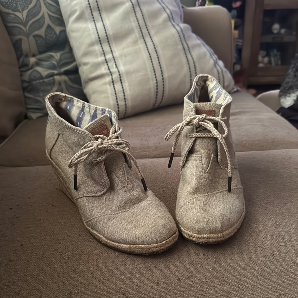 Toms Natural wedge espadrille ankle booties